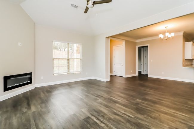 STE-304 - 8831 Creek Run Rd, House other with 2 bedrooms, 2 bathrooms and null parking in Fort Worth TX | Image 10