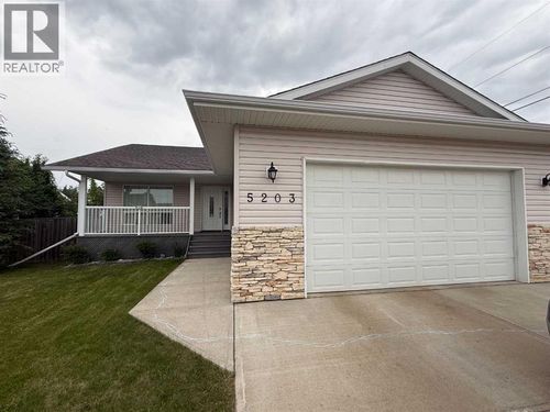 5203 64 St, Vermilion, AB, T9X1X5 | Card Image