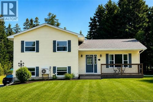34 Yukon Dr, House with 3 bedrooms, 2 bathrooms and null parking in Quispamsis NB | Card Image