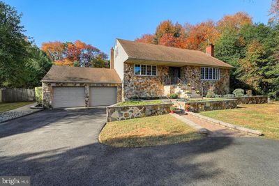 283 Mount Laurel Road, House other with 6 bedrooms, 3 bathrooms and null parking in Mount Laurel NJ | Image 2