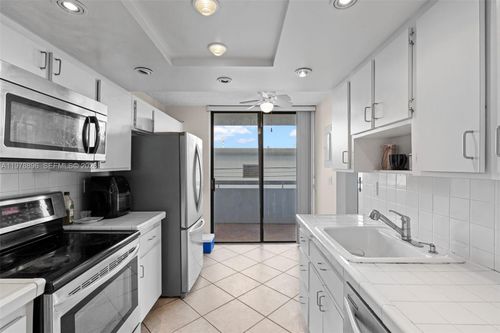 apt-217-7300 Wayne Ave, Miami Beach, FL, 33141-2545 | Card Image