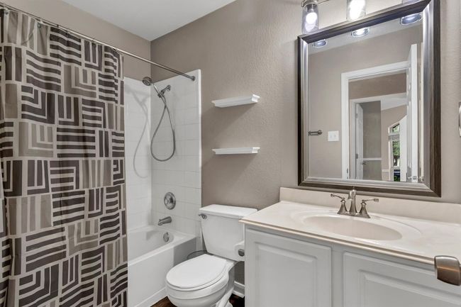 Secondary Bathroom | Image 14
