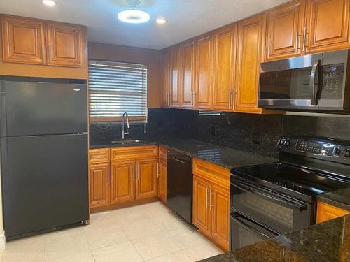2b-615 S State Road 7, Margate, FL, 33068-1745 | Card Image