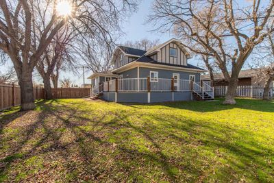 232 3 Ave E, House detached with 3 bedrooms, 2 bathrooms and 5 parking in Bow Island AB | Image 1