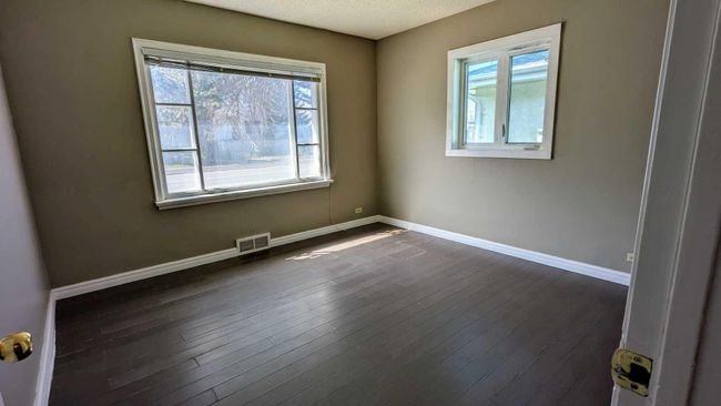 3414 Centre Street N, Home with 4 bedrooms, 2 bathrooms and 4 parking in Calgary AB | Image 12