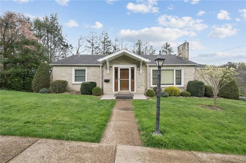 600 N Maple Ave, Greensburg, PA, 15601-1618 | Card Image