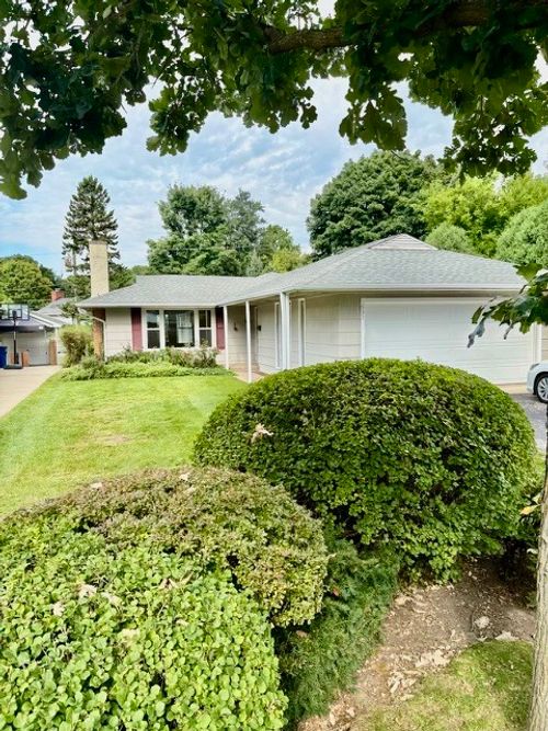 531 Pinecrest Ln, Wilmette, IL, 60091-2367 | Card Image