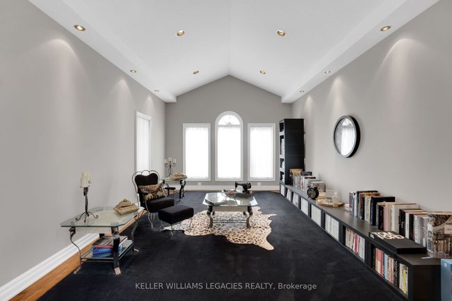 360 Conservation Dr, House other with 6 bedrooms, 4 bathrooms and 8 parking in Brampton ON | Image 9