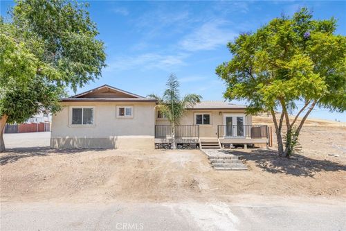 17480 Bromley Ave, Lake Elsinore, CA, 92530-2936 | Card Image