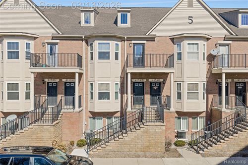 68-41582 Hamlet Ln, Novi, MI, 48375-1859 | Card Image