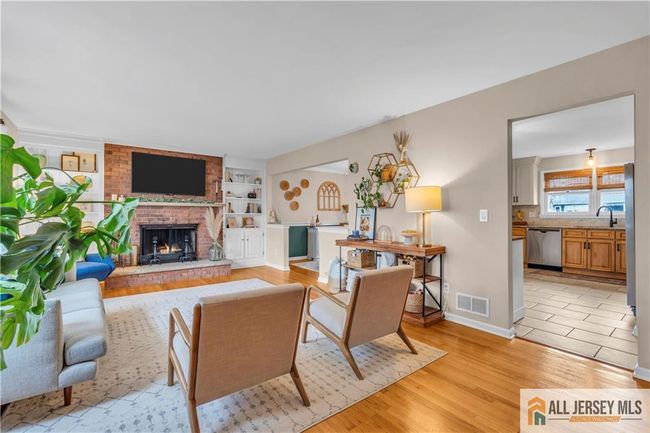 110 Oak Dr, House other with 4 bedrooms, 3 bathrooms and null parking in Middlesex NJ | Image 4