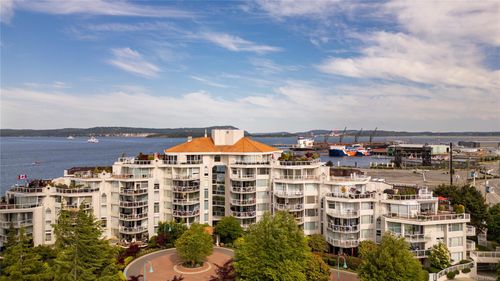 305-158 Promenade Dr, Nanaimo, BC, V9R6M7 | Card Image