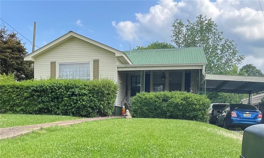Wellington St, Valley, AL 36854