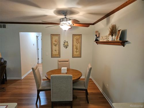 37838 Chase Run Drive, Sterling Heights, MI, 48310 | Card Image