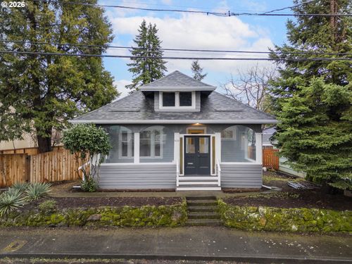 8130 Se Madison St, Portland, OR, 97215-3025 | Card Image