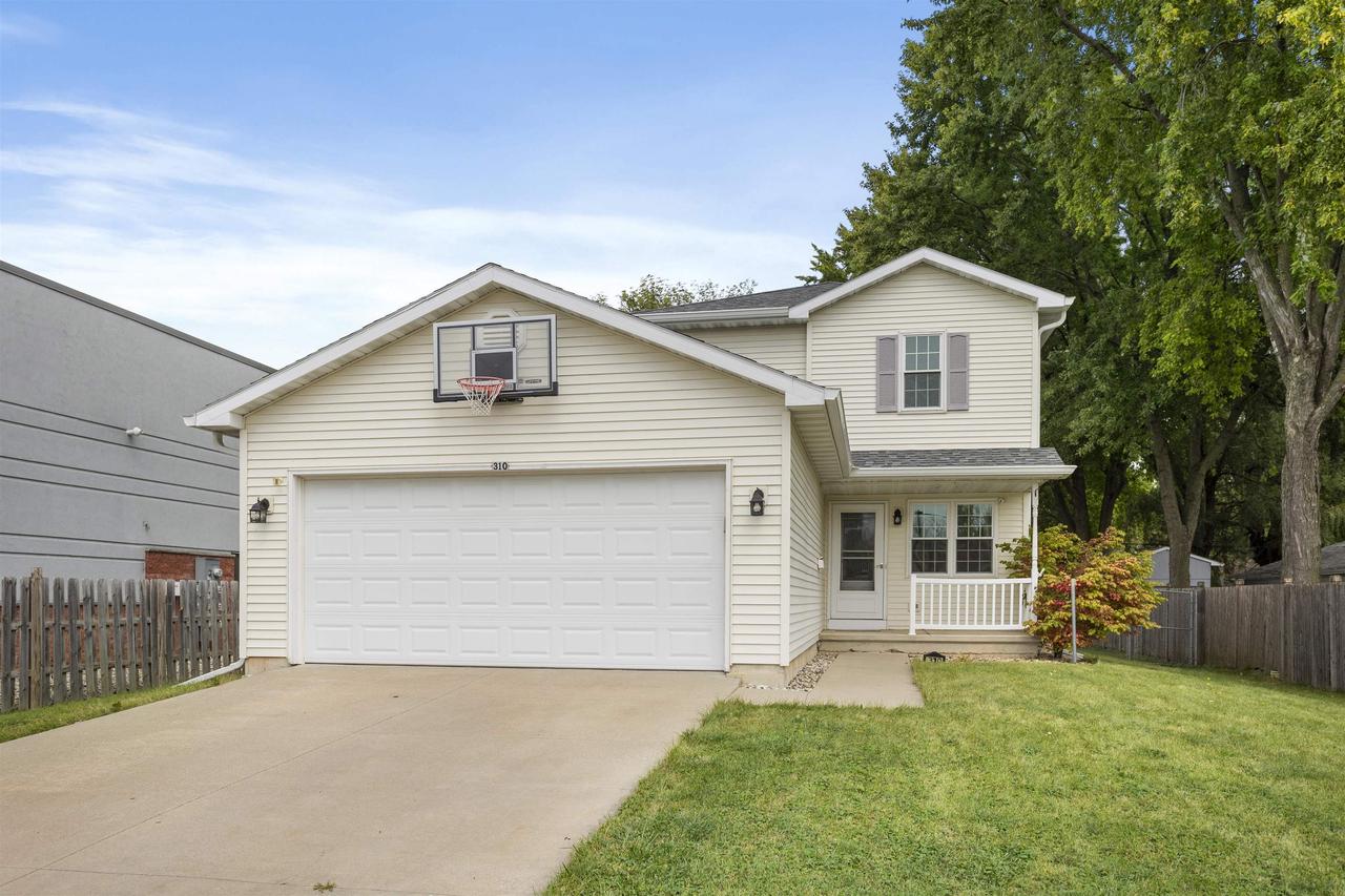 Allen Ave, Oshkosh, WI 54901
