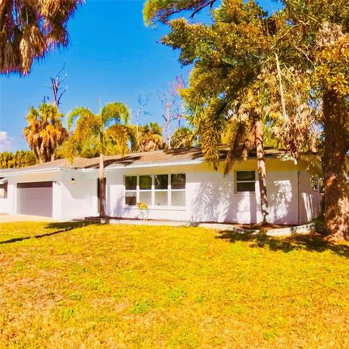 1649 N Dakota Ave Ne, SAINT PETERSBURG, FL, 33703-3236 | Card Image