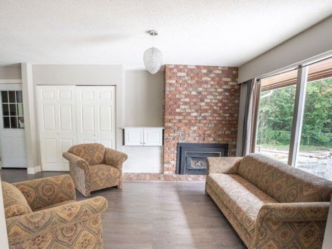 21764 124 Ave, House other with 3 bedrooms, 4 bathrooms and 8 parking in Maple Ridge BC | Image 9