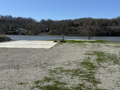 2133 Hardin Bottom River Rd, Clifton, TN, 38425-1521 | Card Image