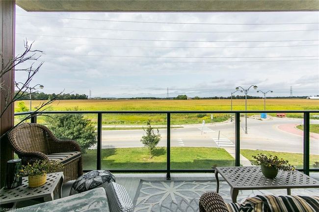 205 - 249 Grey Silo Rd, House attached with 2 bedrooms, 2 bathrooms and 1 parking in Waterloo ON | Image 33