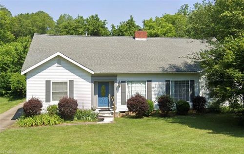 724 N Caldwell St, Salisbury, NC, 28144-3307 | Card Image