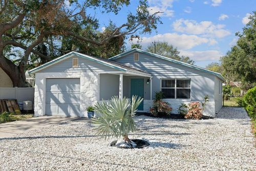1105 58th St S, GULFPORT, FL, 33707-3306 | Card Image