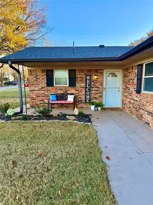 113 E Cool Springs Rd, Rush Springs, OK, 73082-1500 | Card Image