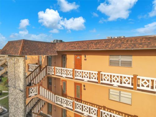 apt-303-5041 W Oakland Park Blvd, LAUDERDALE LAKES, FL, 33313-7911 | Card Image