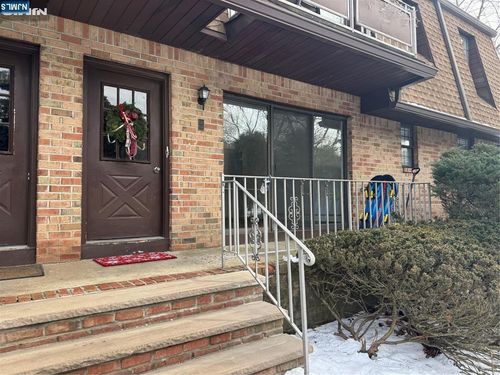 252 Collignon Way, River Vale, NJ, 07675-6365 | Card Image