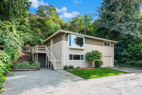 5625 Sw Teig Pl, Seattle, WA, 98116-2240 | Card Image