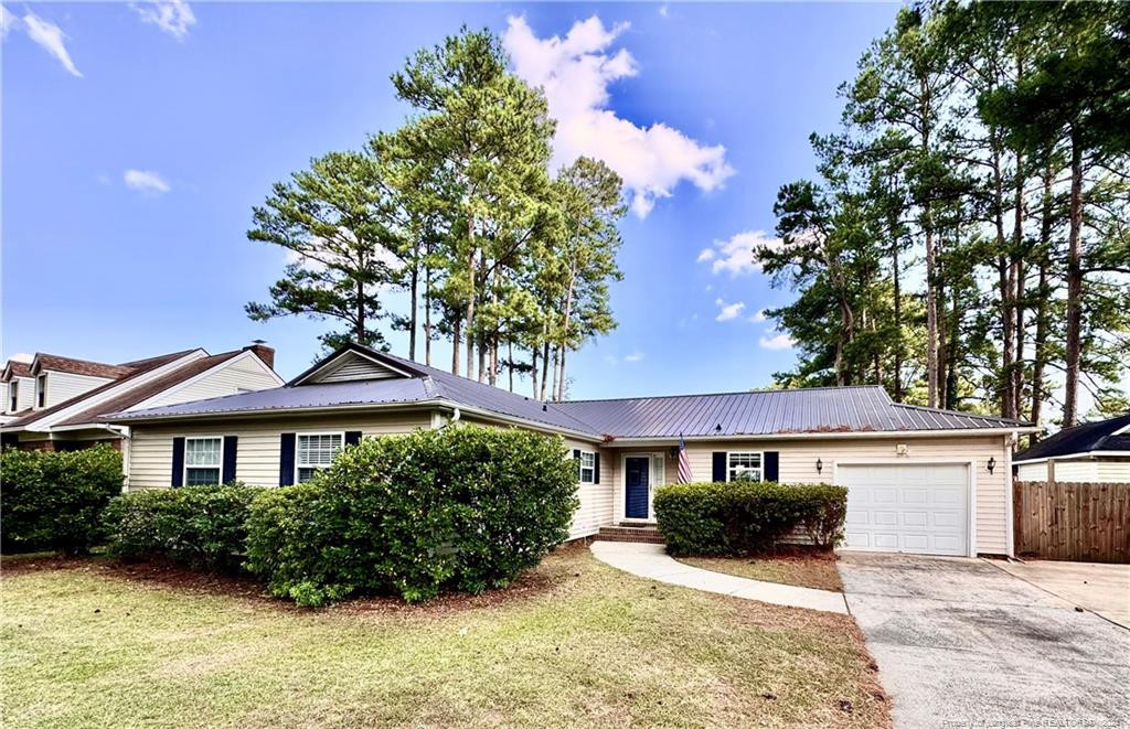 Lennox Dr, Fayetteville, NC 28303