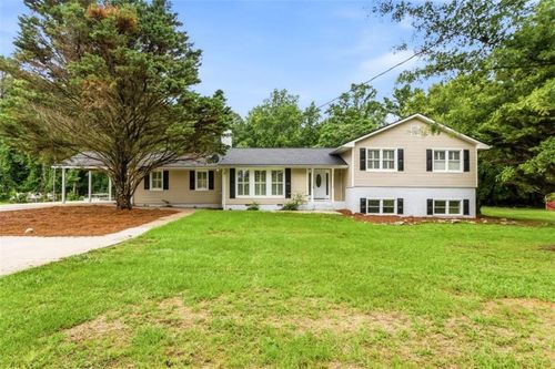 76 Willis Rd, Molena, GA, 30258-2710 | Card Image