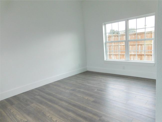 back bedroom | Image 13
