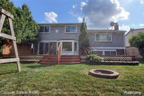 45356 Indian Creek Dr, Canton, MI, 48187-2517 | Card Image