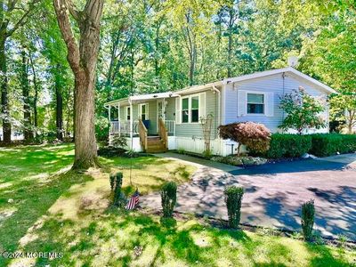 147 Libby Court, House other with 2 bedrooms, 2 bathrooms and null parking in Spotswood NJ | Image 1