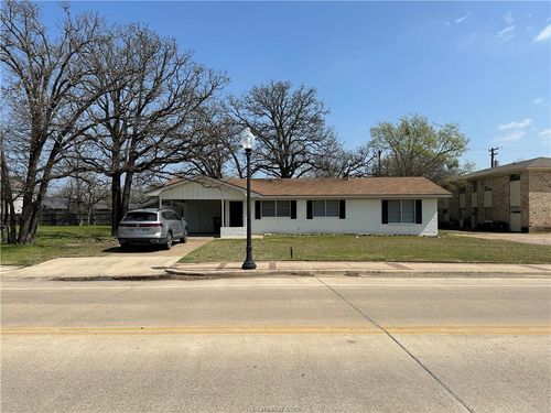 4005 College Main St, Bryan, TX, 77801-3806 | Card Image