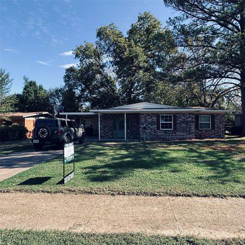 2033 Bowie Dr, Corsicana, TX, 75110-1515 | Card Image