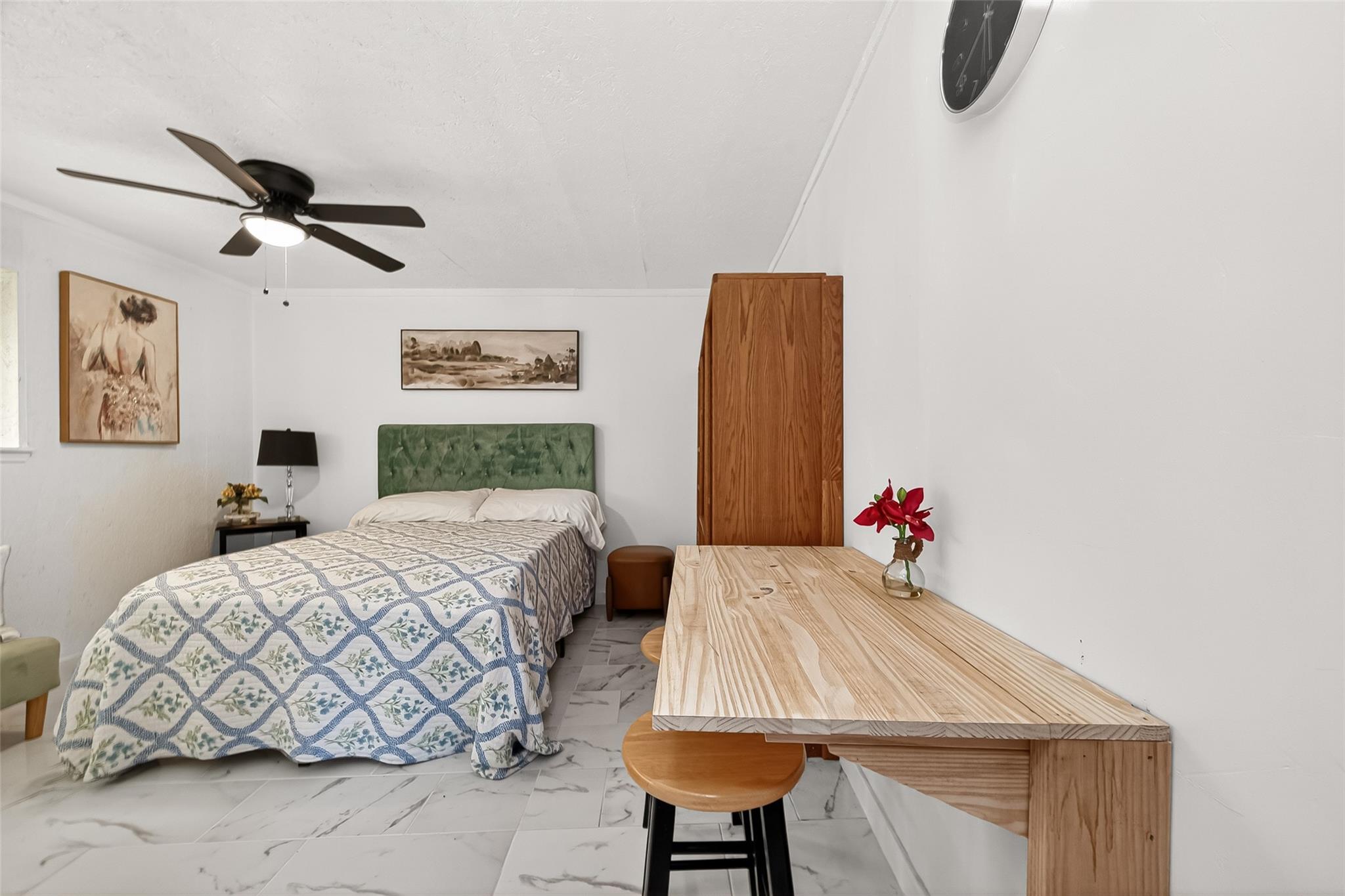 Residential Lease in Spring 5