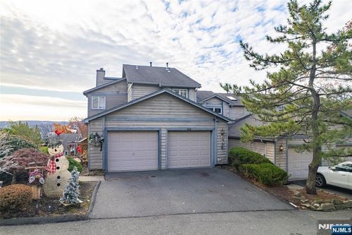 305 Heights Dr, Haledon, NJ, 07508-1038 | Card Image