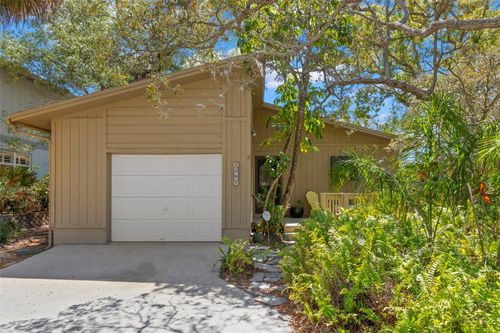 407 Indiana Ave, CRYSTAL BEACH, FL, 34681 | Card Image