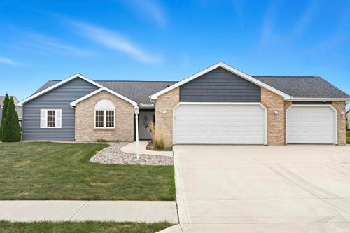 10302 Greenwood Lakes Dr, New Haven, IN, 46774-9214 | Card Image