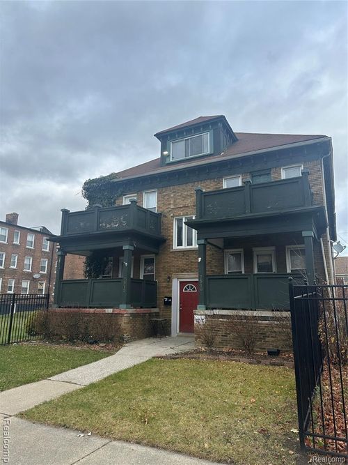 7512 Dunedin St, Detroit, MI, 48206-2622 | Card Image