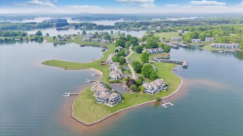 96 Peninsula Point Dr, Moneta, VA, 24121-3278 | Card Image