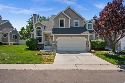 662 E Downing St, Midvale, UT, 84047-4620 | Card Image