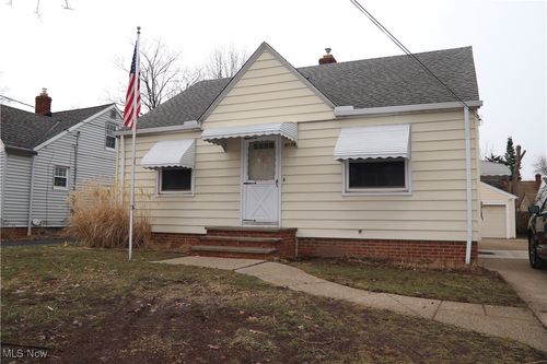 5175 W 7th St, Brooklyn Heights, OH, 44131-1134 | Card Image