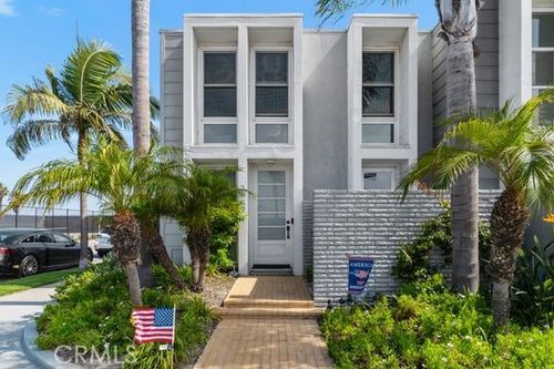3949 Warner Ave, Huntington Beach, CA, 92649 | Card Image