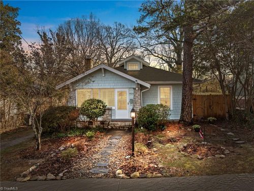 904 Wharton St, Greensboro, NC, 27401-1637 | Card Image