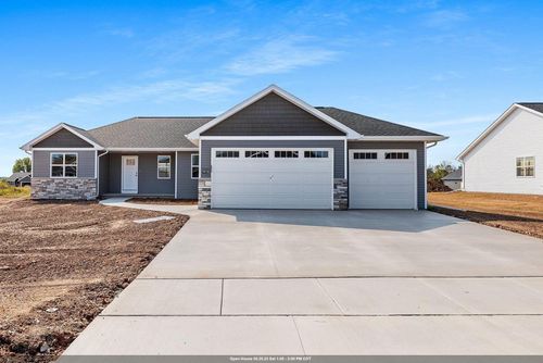 W7072 Jaclyn Lane, Greenville, WI, 54942 | Card Image