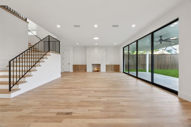 6458 Anita St, House other with 5 bedrooms, 5 bathrooms and null parking in Dallas TX | Image 9