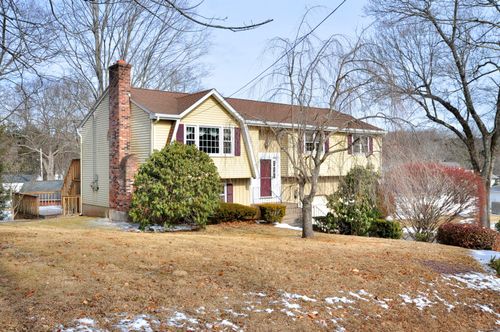 35 Pilgrim Lane, Manchester, CT, 06040 | Card Image